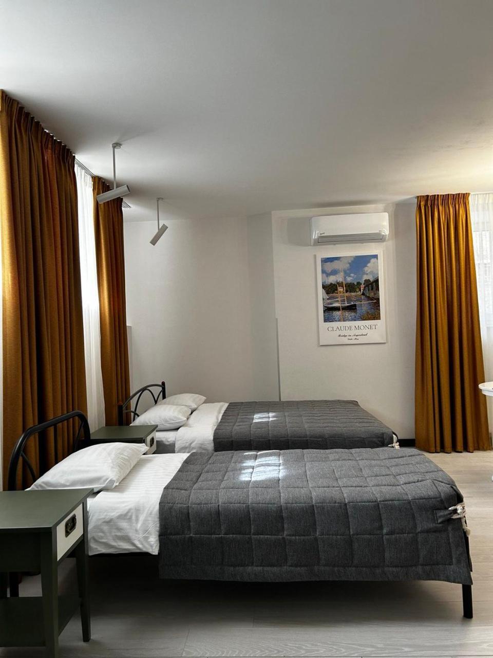 Gosudar Hotel Kirovograd Exterior foto