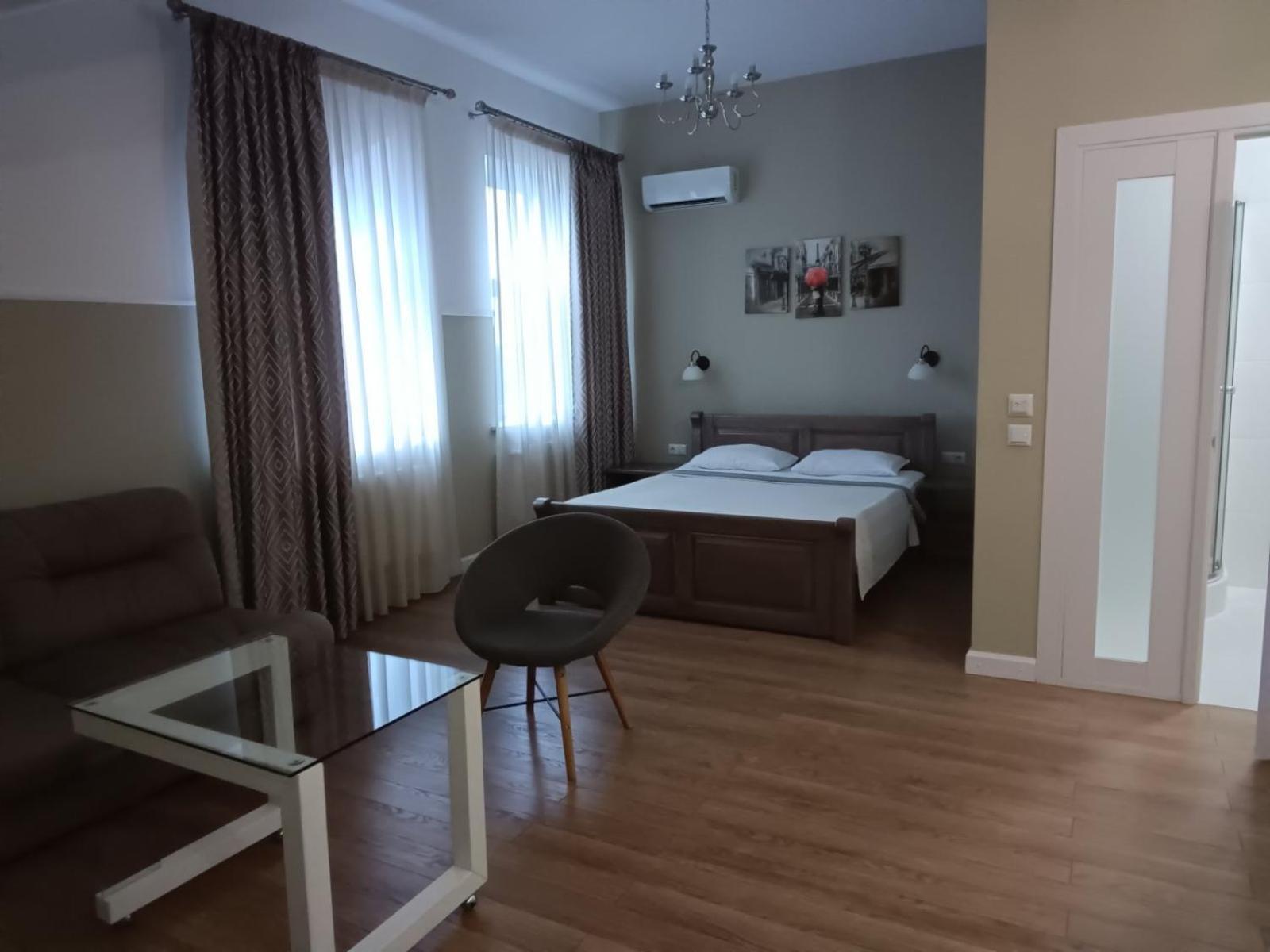 Gosudar Hotel Kirovograd Exterior foto