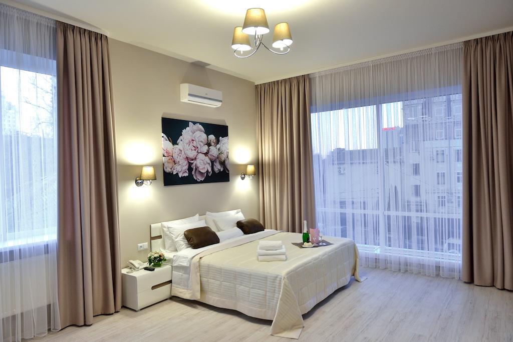 Gosudar Hotel Kirovograd Quarto foto